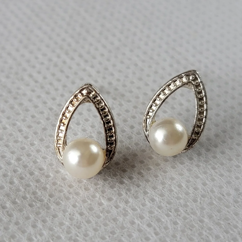 Faux Pearl Drop Earrings